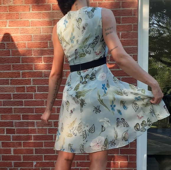 Summer dress with romantic flower pattern - Picture 5 of 6